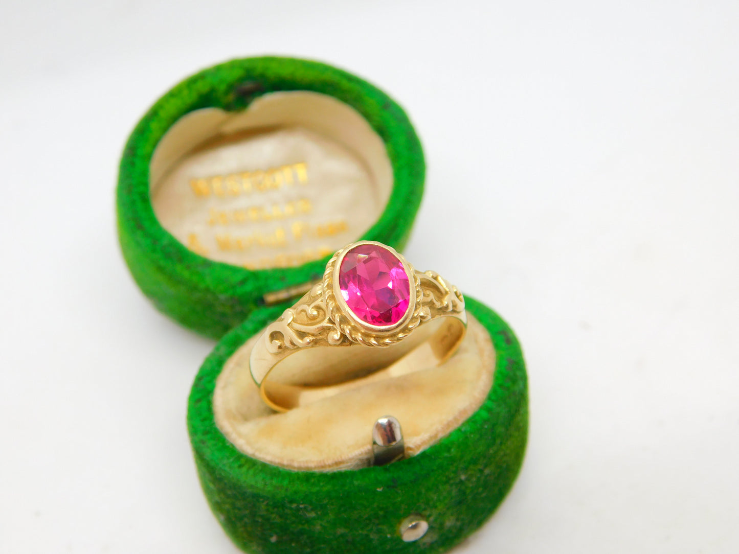 14ct Yellow Gold & 1ct Natural Ruby Dress Ring Vintage c1970