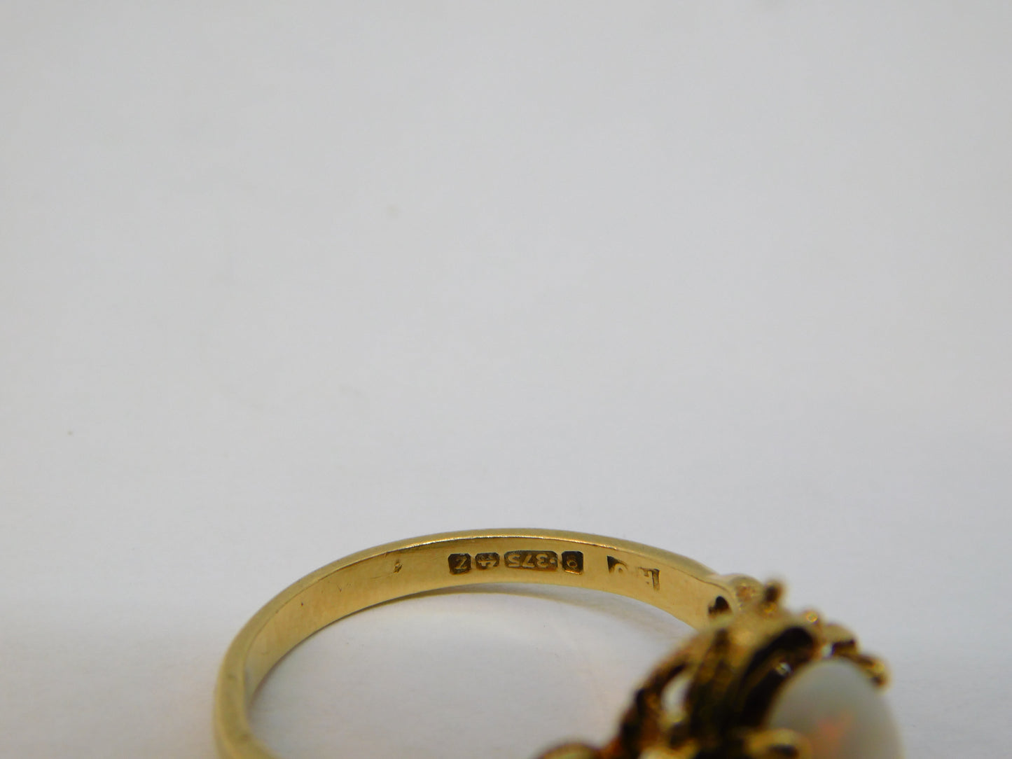 9ct Yellow Gold, Cabochon White Opal Set Floral Dress Ring Antique 1949 Deco