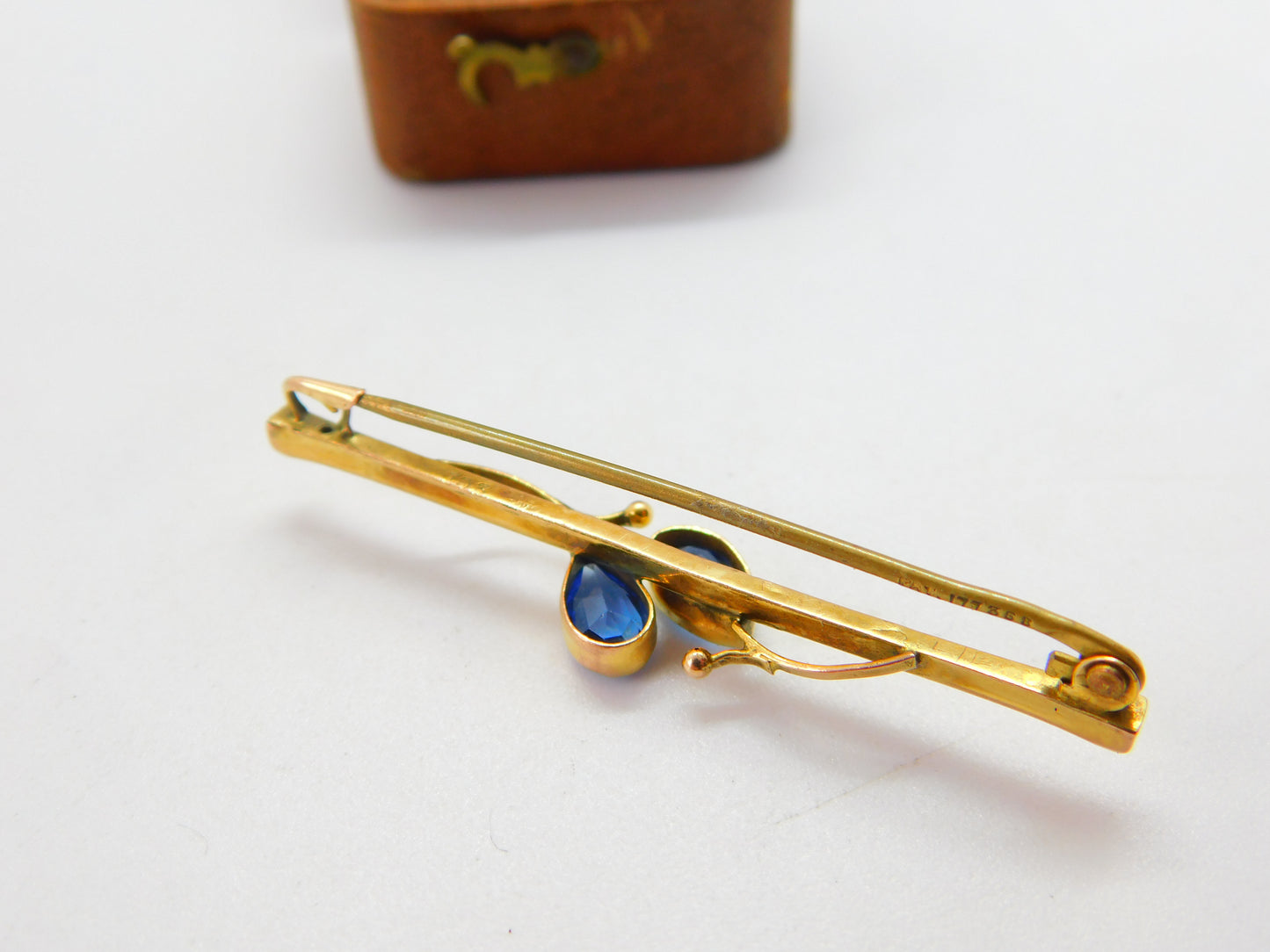 Edwardian 9ct Yellow Gold Blue Sapphire Paste Crossover Brooch c1910 Antique