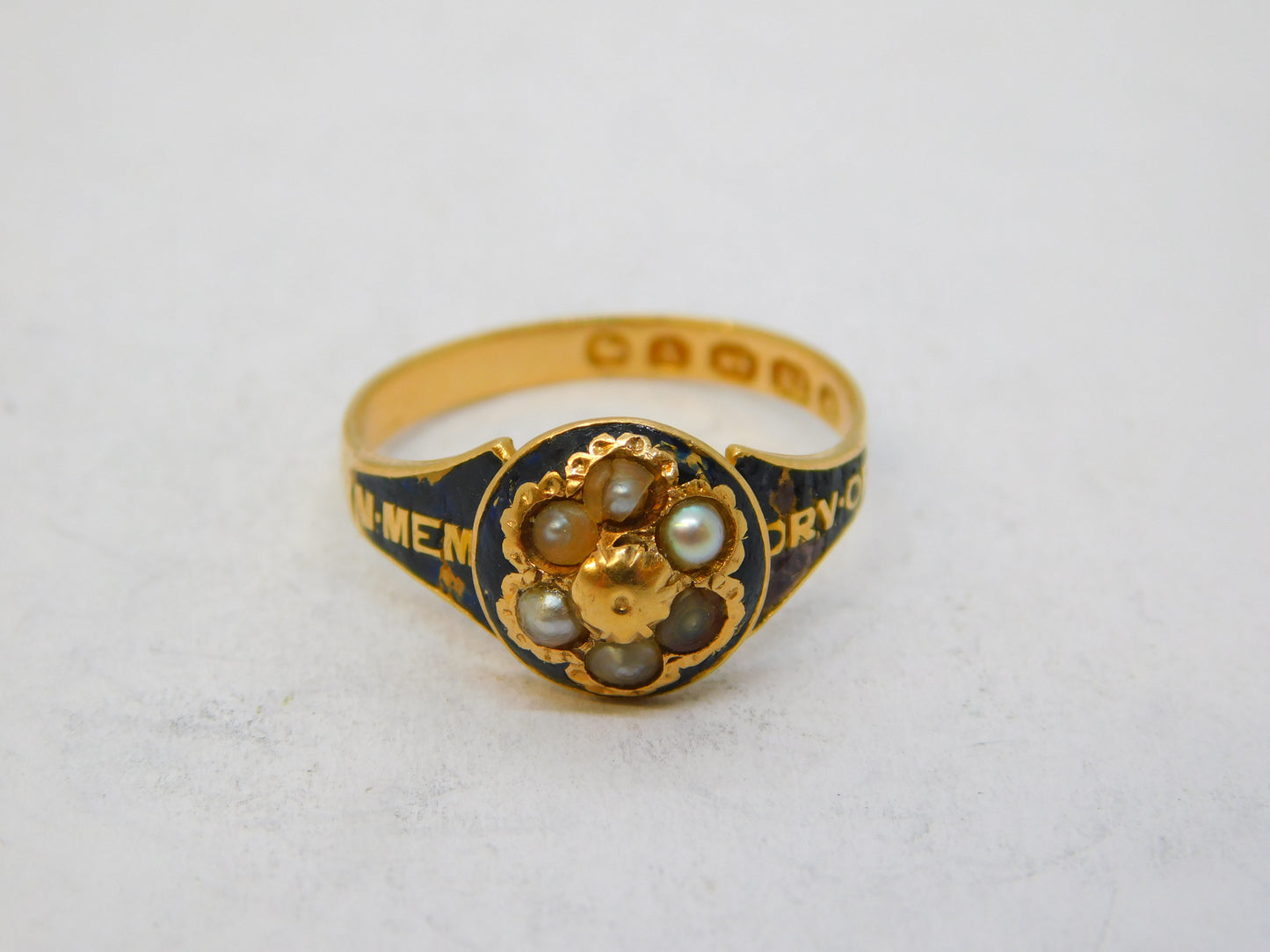 Victorian 18ct Gold Black Enamel 'In Memory Of' Mourning Ring Antique 1870 Birmingham