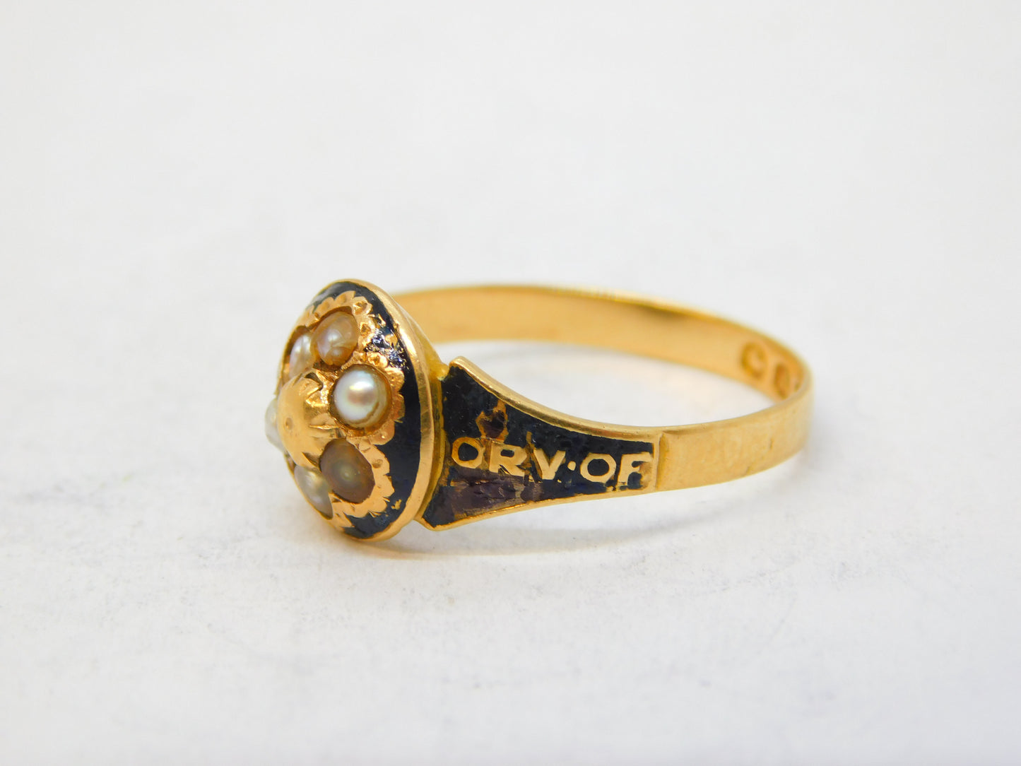 Victorian 18ct Gold Black Enamel 'In Memory Of' Mourning Ring Antique 1870 Birmingham