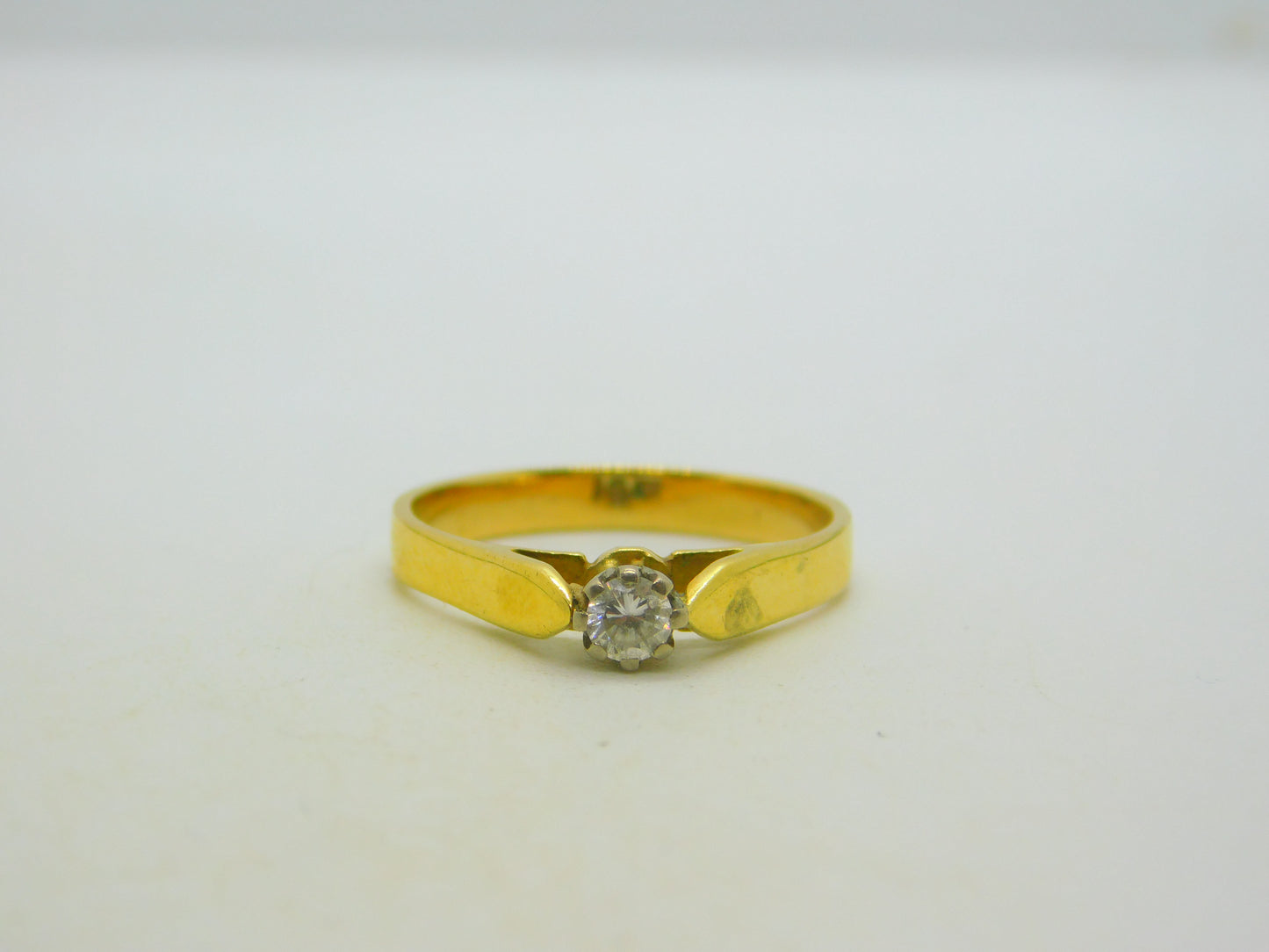Victorian 18ct Yellow Gold & 0.1ct Diamond Solitaire Ring Antique c1890