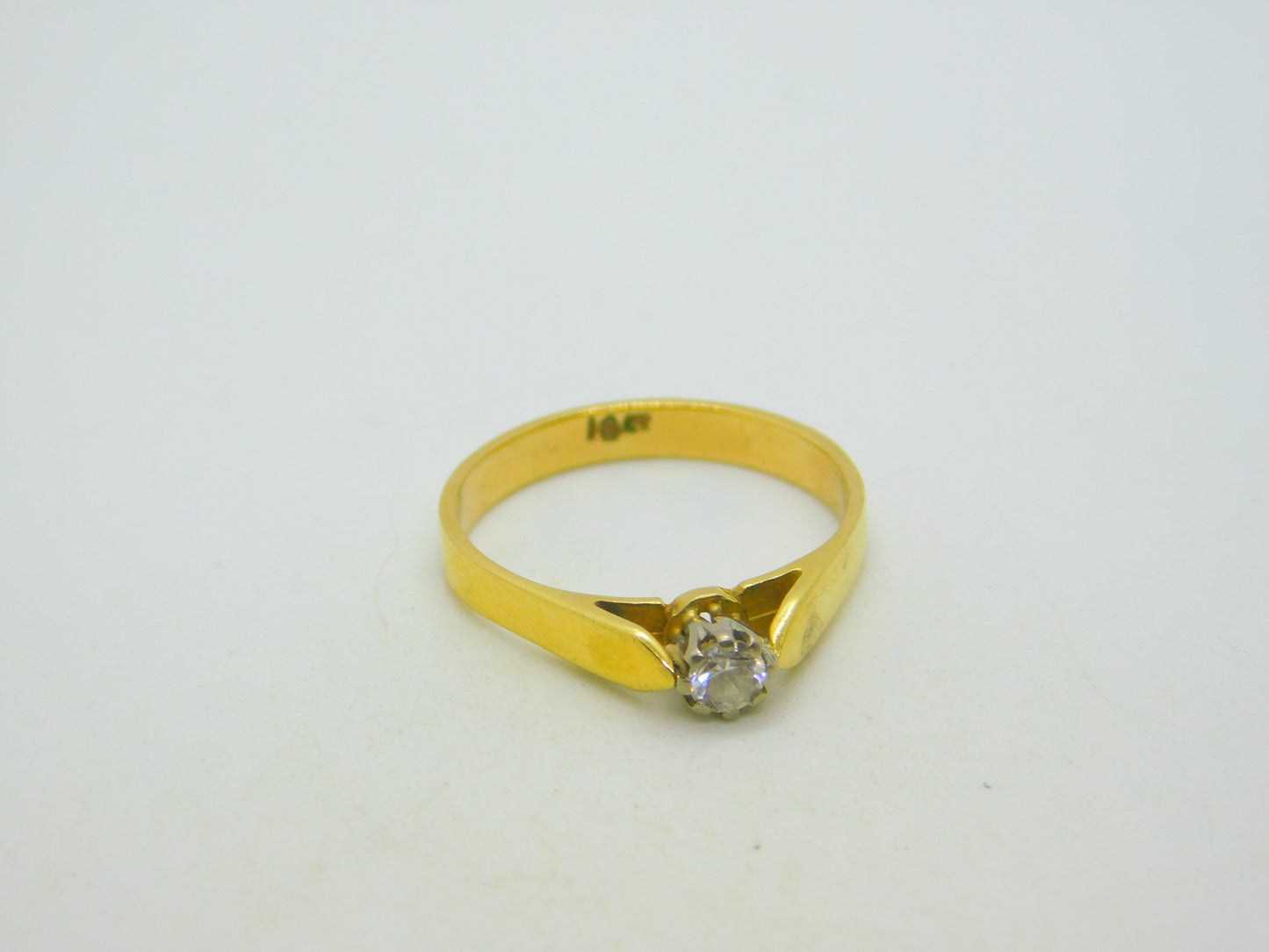 Victorian 18ct Yellow Gold & 0.1ct Diamond Solitaire Ring Antique c1890