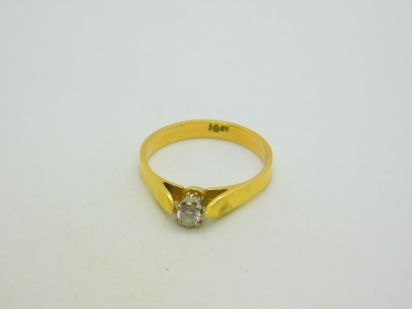 Victorian 18ct Yellow Gold & 0.1ct Diamond Solitaire Ring Antique c1890