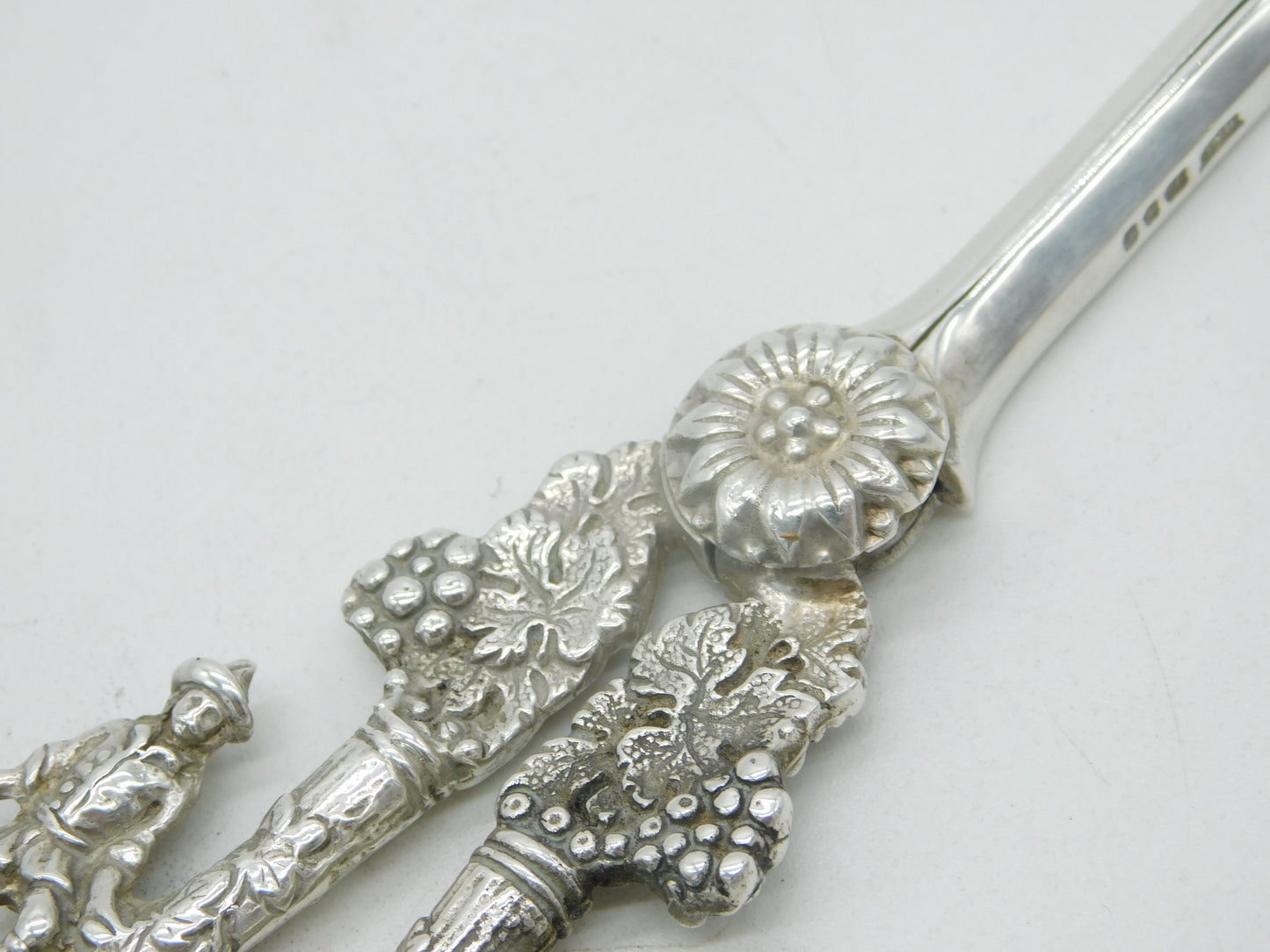 Sterling Silver Regency Couple & Floral Pattern Grape Scissors 1970 Vintage