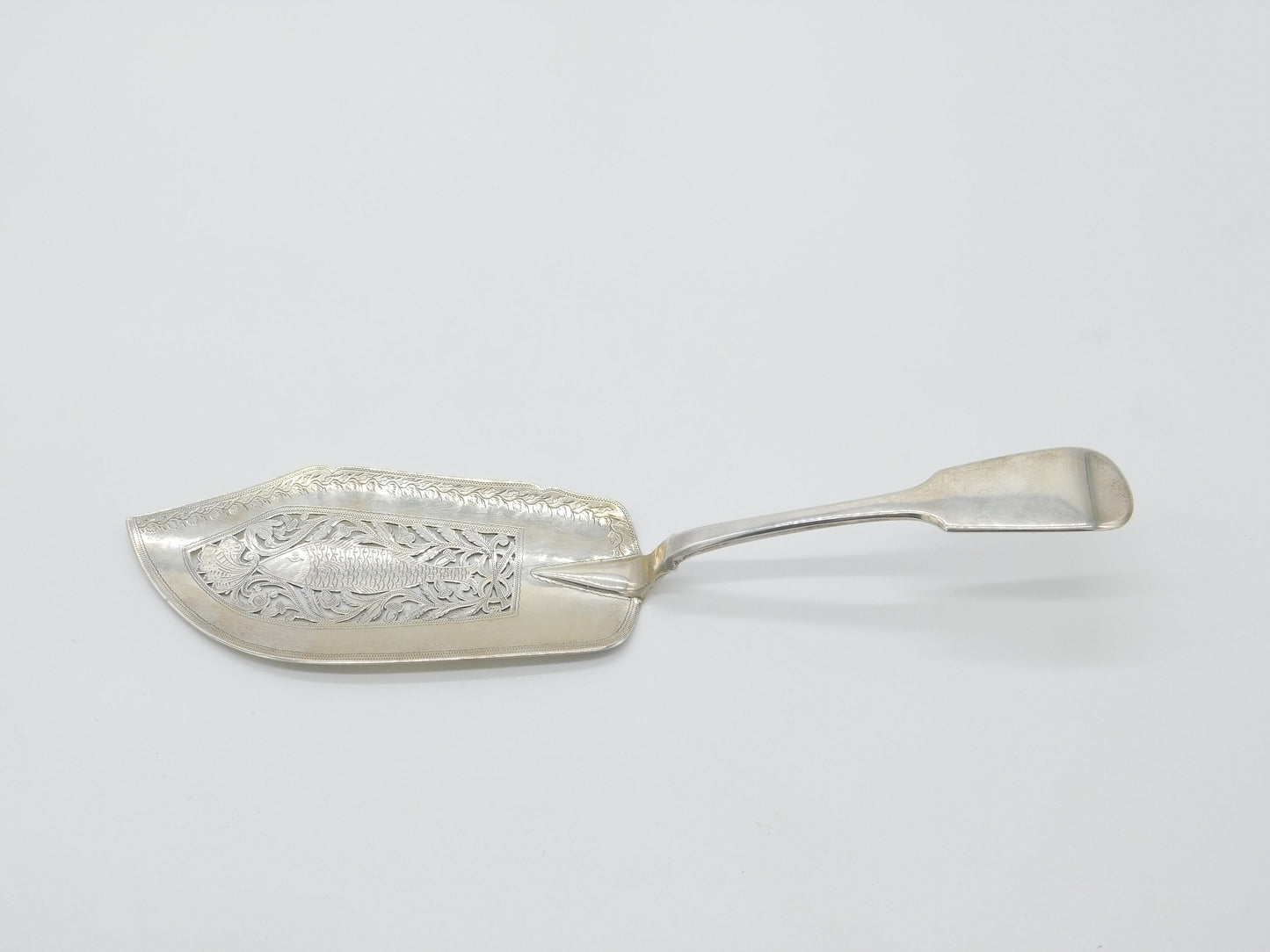 Georgian Large Sterling Silver Fish Slice With Fish Pattern Antique 1825 London