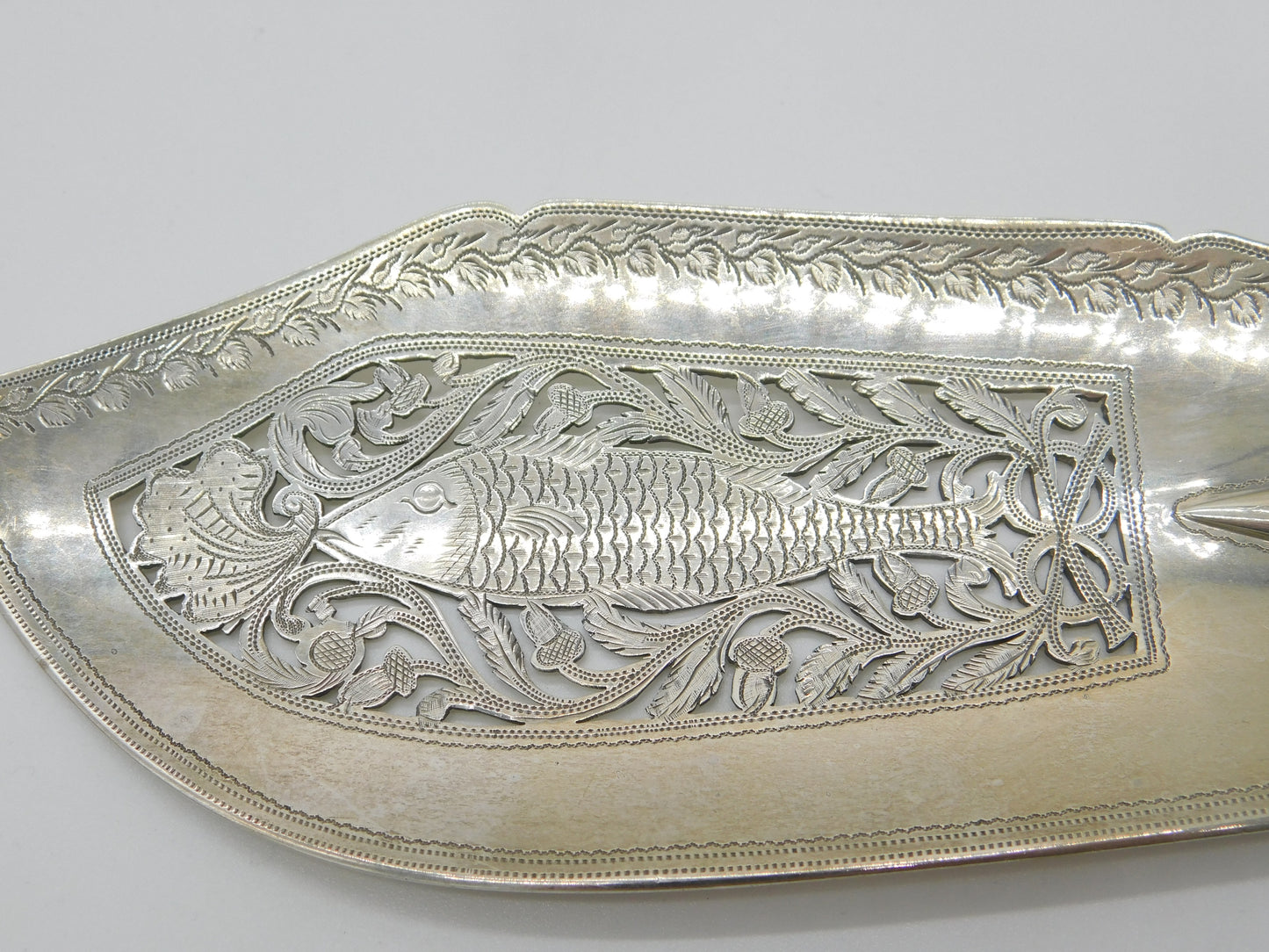 Georgian Large Sterling Silver Fish Slice With Fish Pattern Antique 1825 London