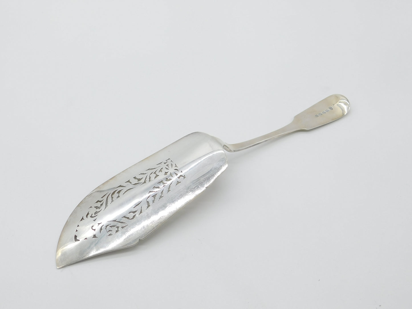 Georgian Large Sterling Silver Fish Slice With Fish Pattern Antique 1825 London