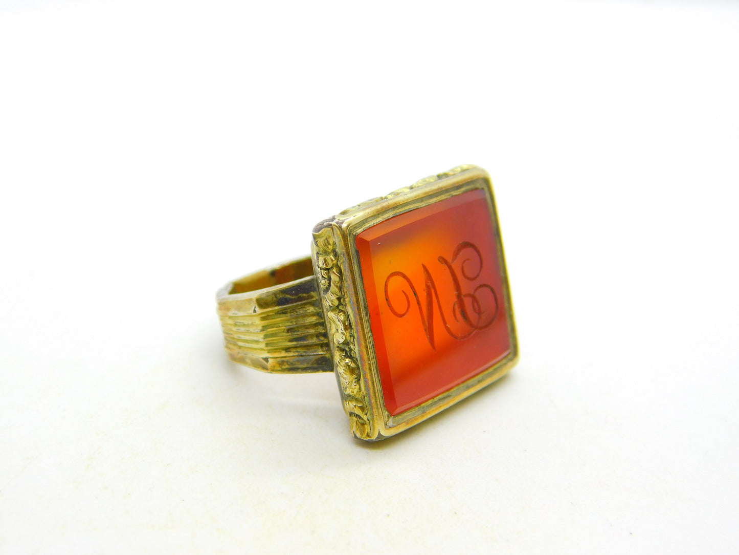 George III 9ct Gold, Carnelian Agate 'VL' Initial Seal Signet Ring Antique c1790