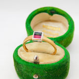 9ct Yellow Gold, Ruby & Garnet Square Solitaire Ring Vintage c1980