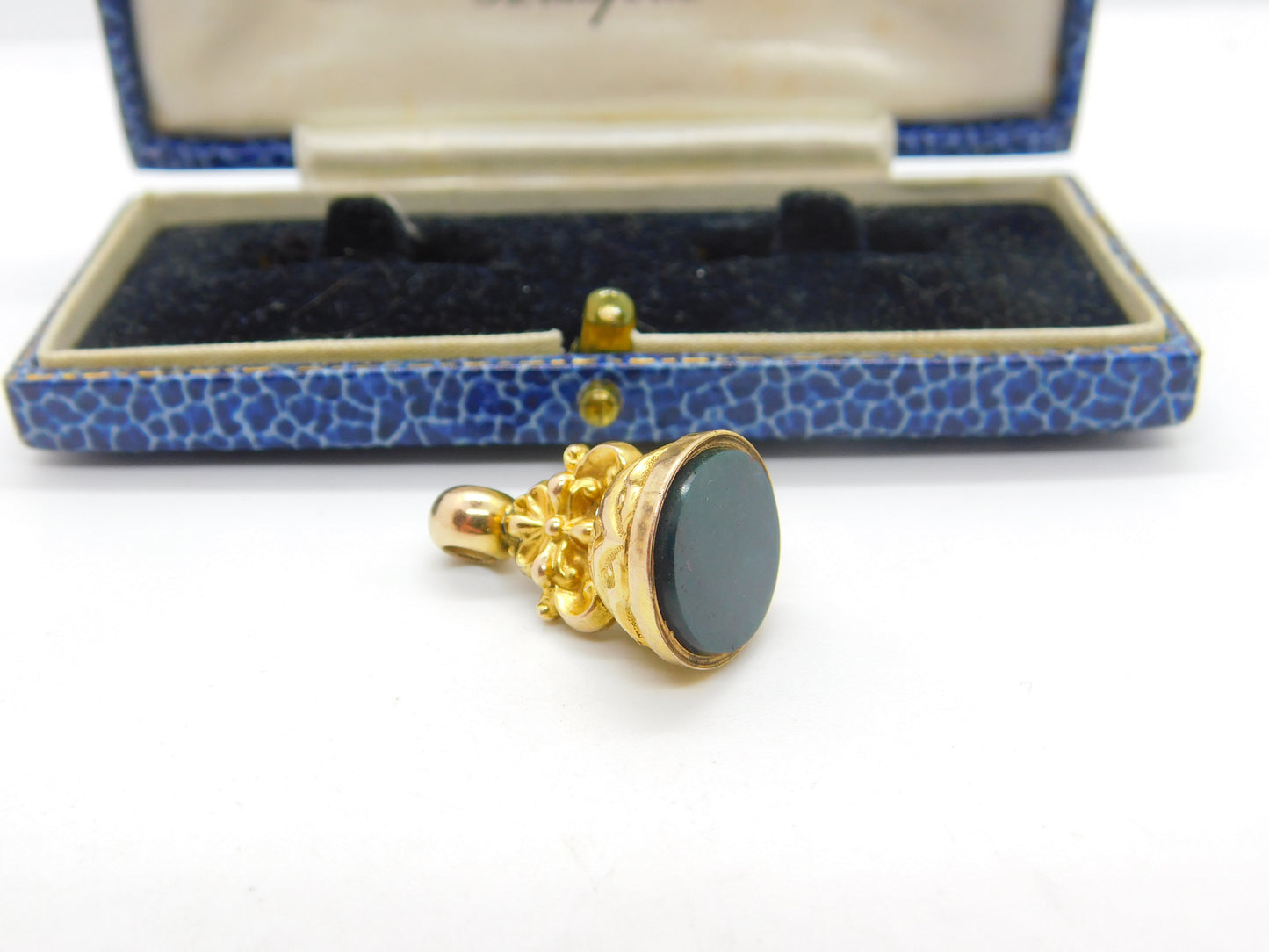 9ct Yellow Gold Victorian Style Bloodstone Set Fob Seal Pendant Vintage c1970