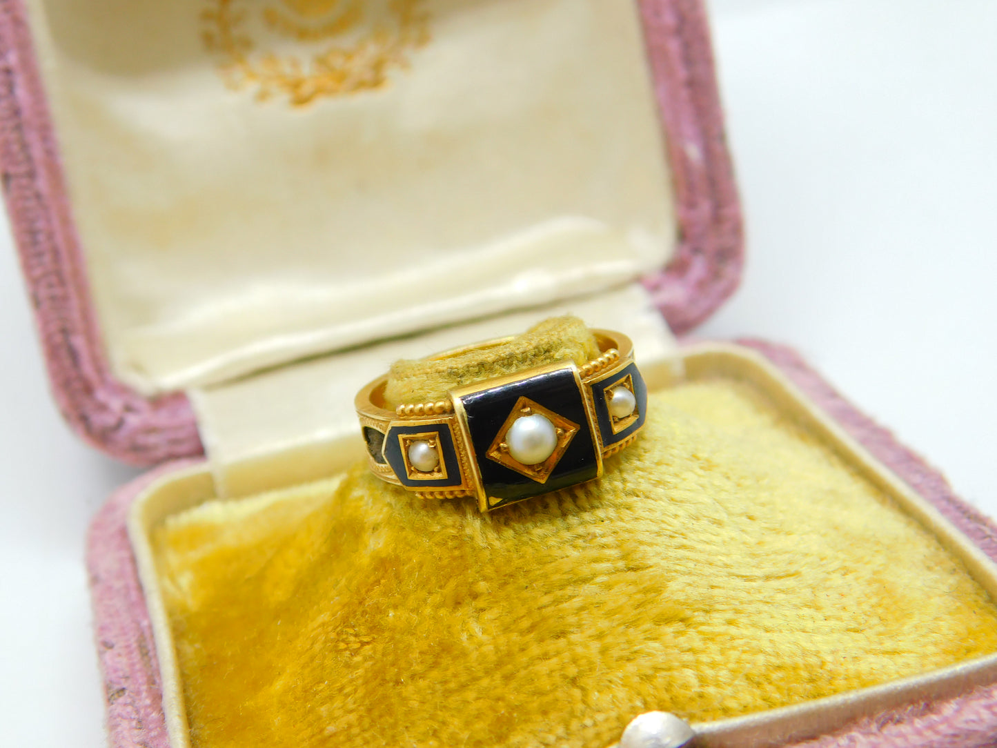 15ct Gold, Black Enamel, Pearl & Hair Form Mourning Ring Antique 1912 Chester