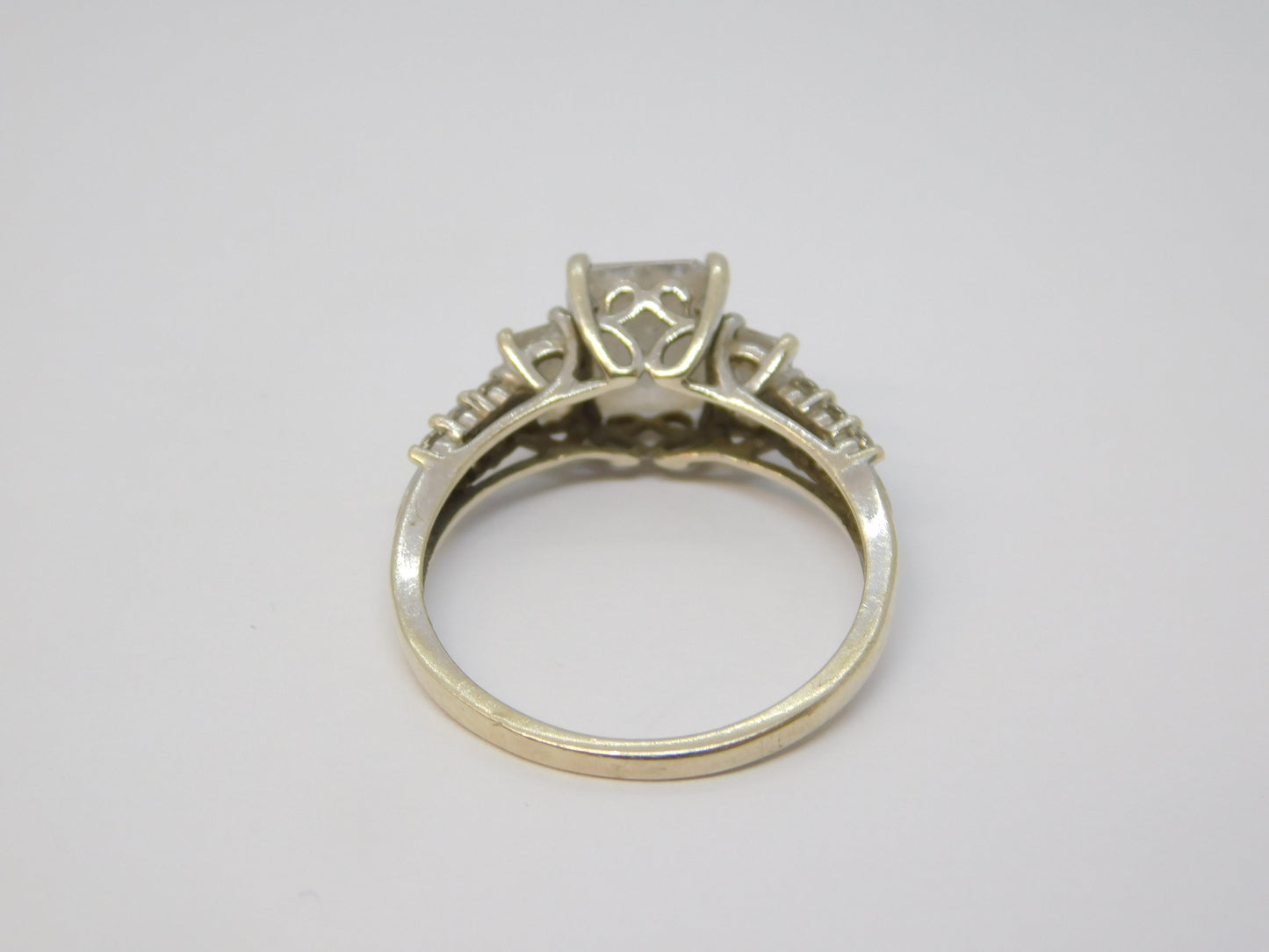 9ct White Gold & Spinel Set Graduating Dress Ring Vintage c1990