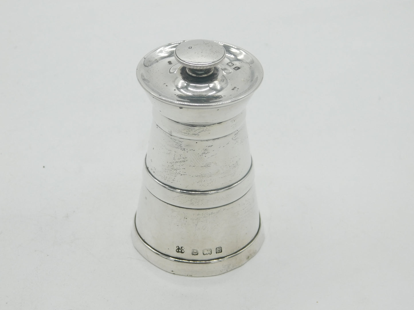 Edwardian Sterling Silver Barrel Form Pepper Mill Antique 1907 Hukin & Heath