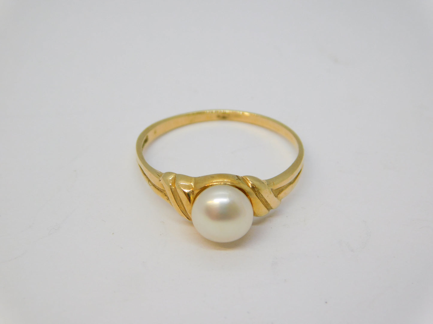 9ct Yellow Gold Pearl Set Dress Ring Vintage c1980 Birmingham