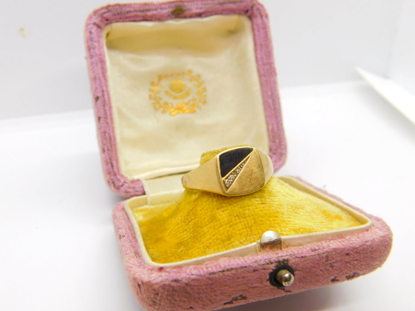 9ct Yellow Gold, Onyx & Diamond Signet Ring Vintage c1970 Size Y UK