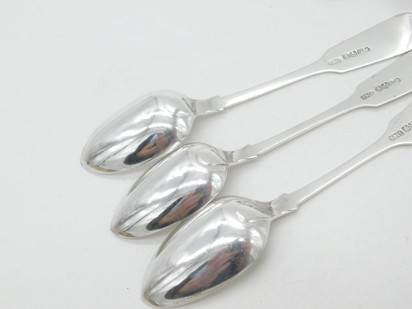 Victorian Scottish Set of 12 Sterling Silver Queens Pattern Teaspoons 1845 Edinburgh