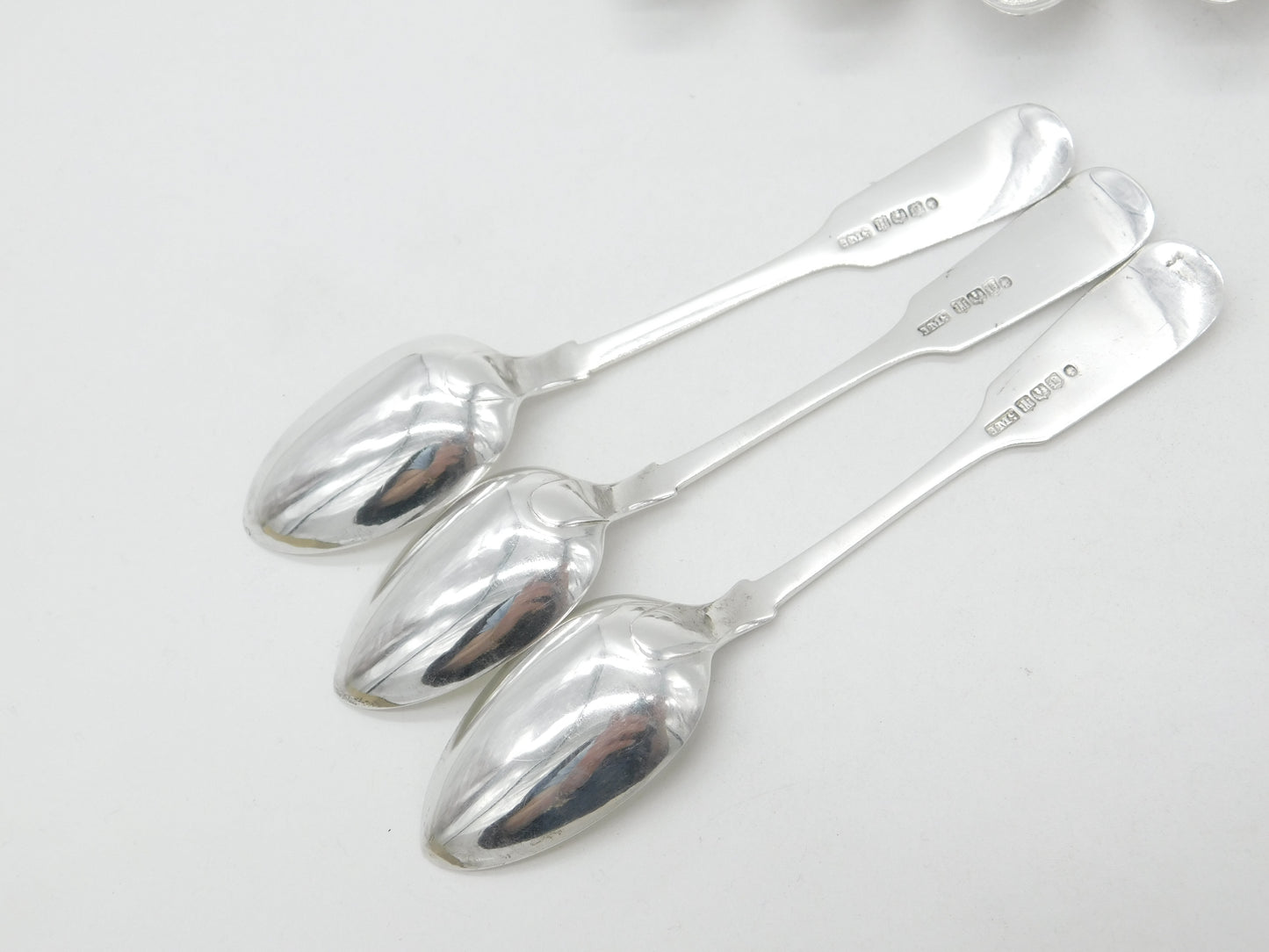 Victorian Scottish Set of 12 Sterling Silver Queens Pattern Teaspoons 1845 Edinburgh