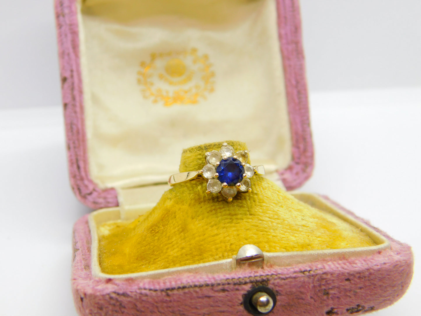 9ct Yellow Gold, Blue & White Paste Stone Set Floral Cluster Ring 1969 Vintage