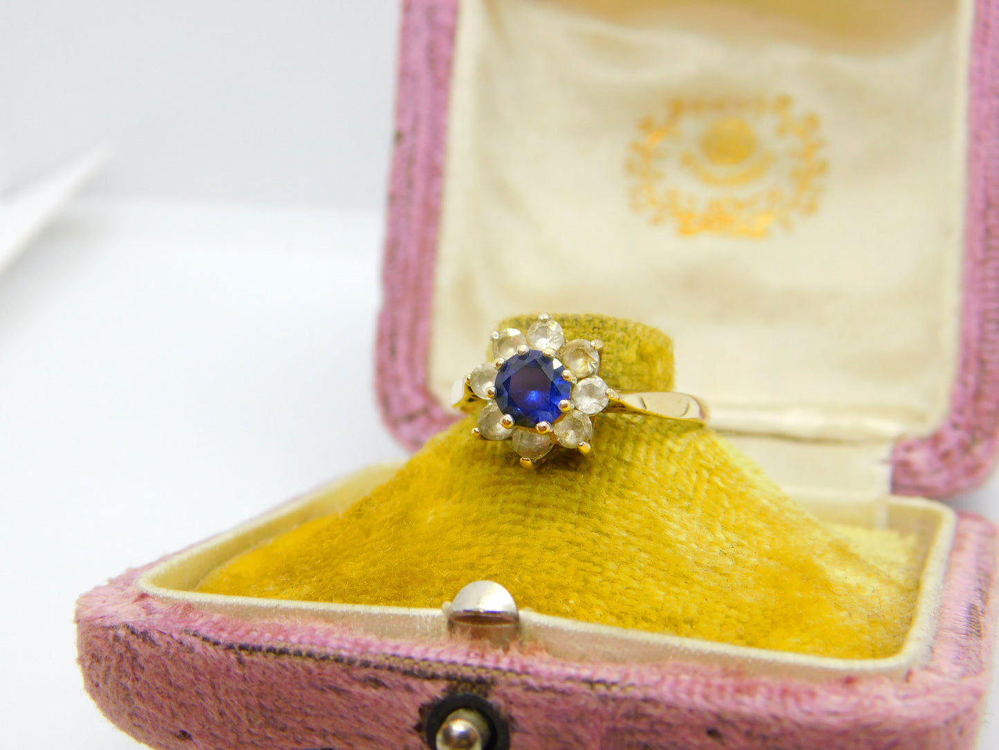 9ct Yellow Gold, Blue & White Paste Stone Set Floral Cluster Ring 1969 Vintage