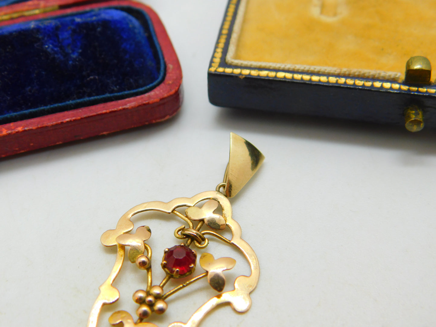 Edwardian 9ct Gold Garnet Set Floral Lavalier Form Drop Pendant Antique c1910