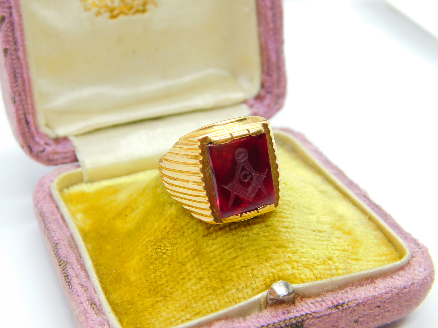 Victorian 18ct Gold Signet Ring with Carved Ruby Masonic Intaglio Crest c1860