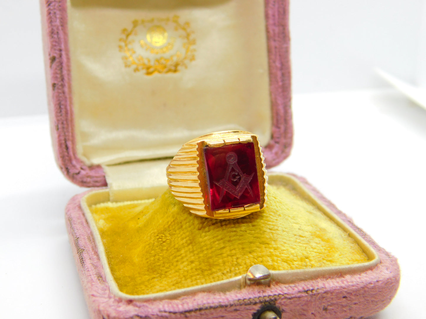 Victorian 18ct Gold Signet Ring with Carved Ruby Masonic Intaglio Crest c1860