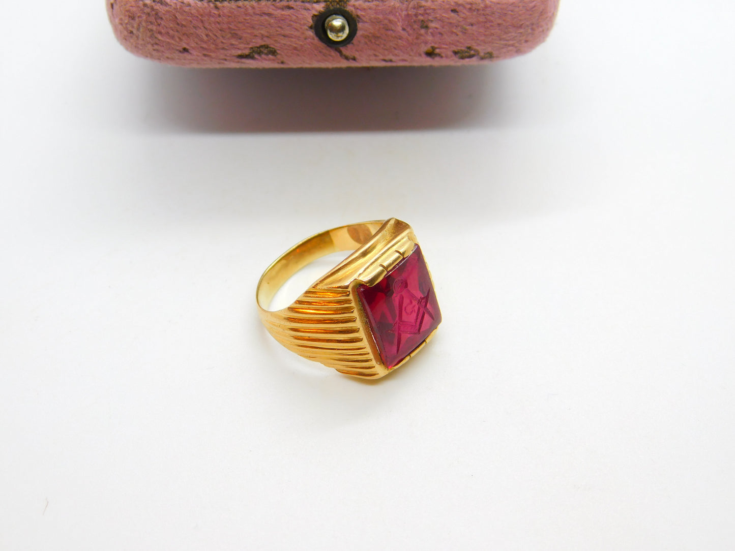 Victorian 18ct Gold Signet Ring with Carved Ruby Masonic Intaglio Crest c1860