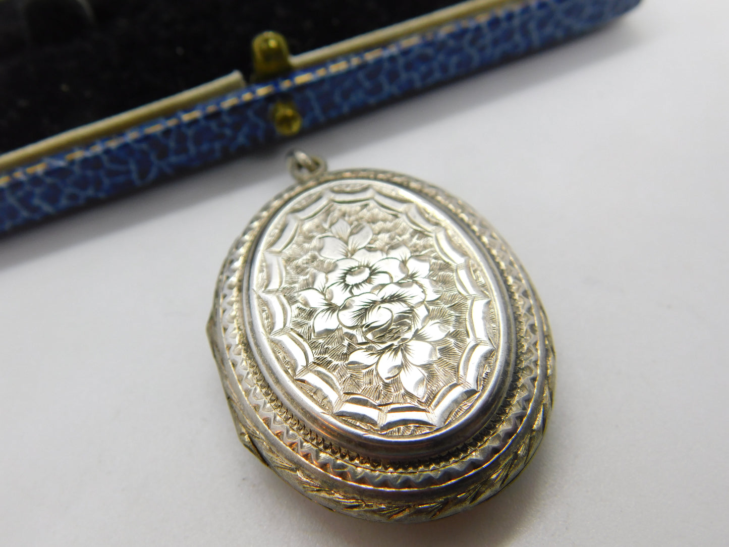 Victorian Aesthetic Movement Sterling Silver Sweetheart Locket Antique c1880