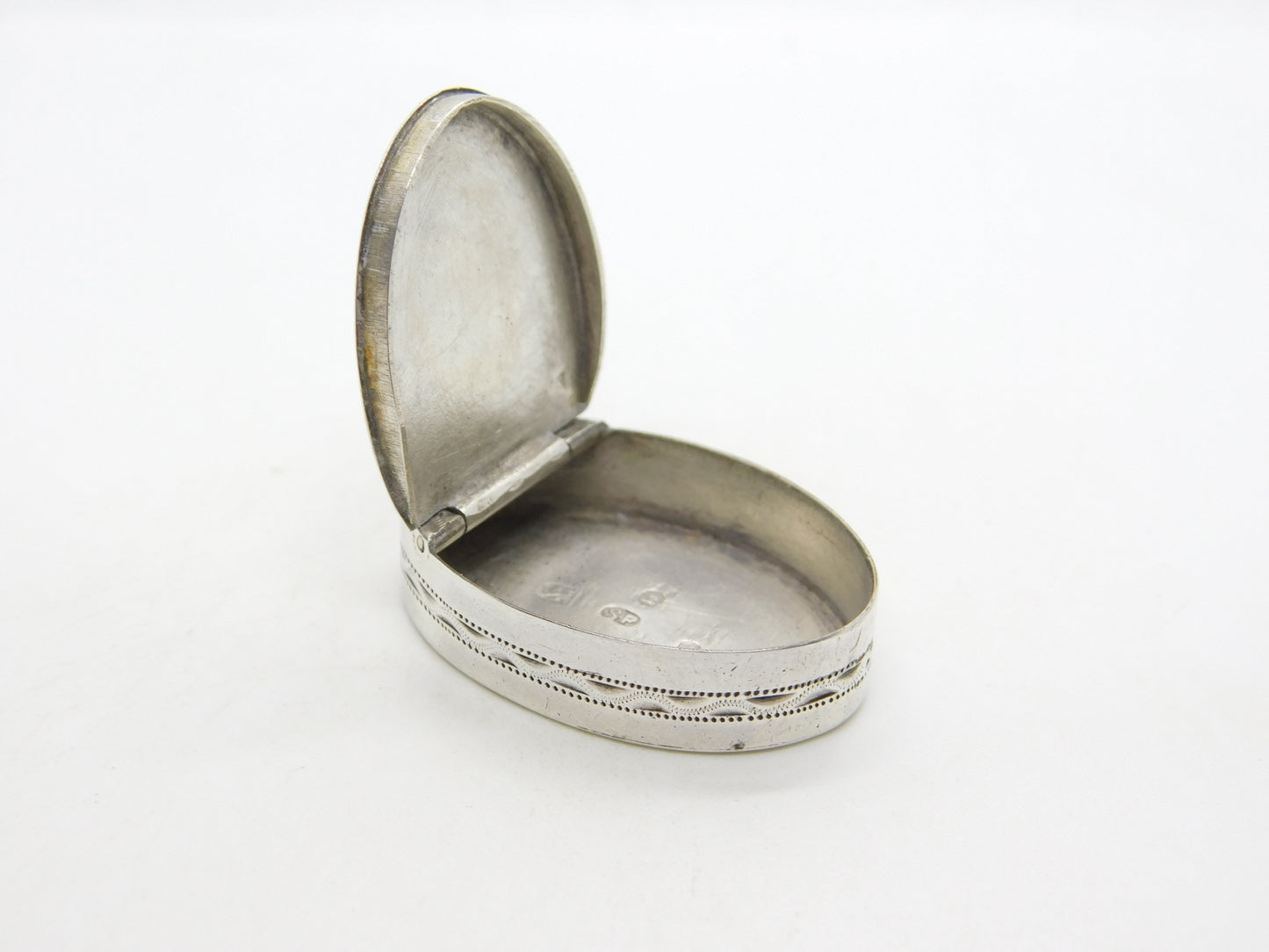 George III Sterling Silver Oval Form Pill or Patch Box Antique 1791 Birmingham