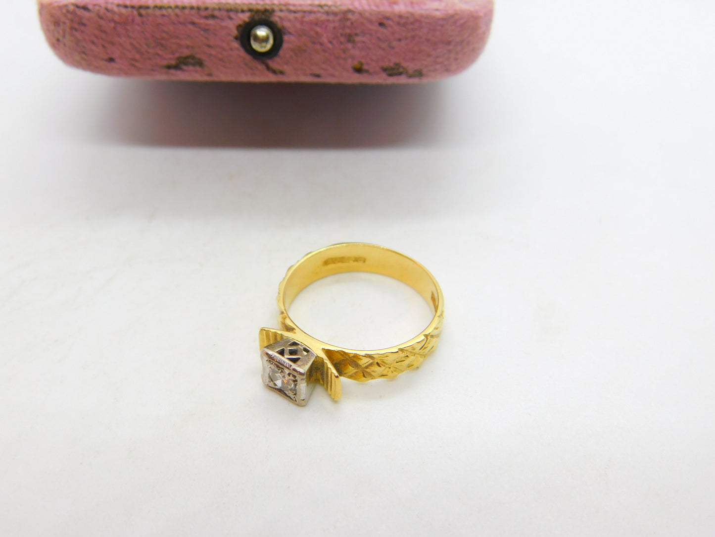 18ct Yellow Gold 0.2ct Diamond Pineapple Pattern Solitaire Ring 1970 London