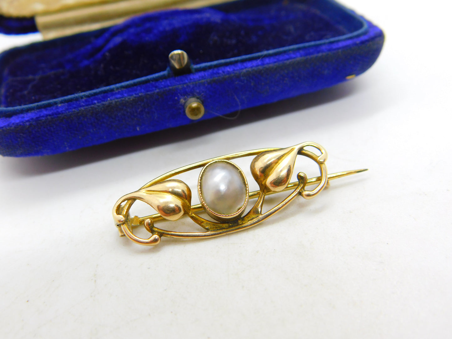 Murrle Bennett Style 9ct Gold Blistered Pearl Leaf Brooch c1910 Antique