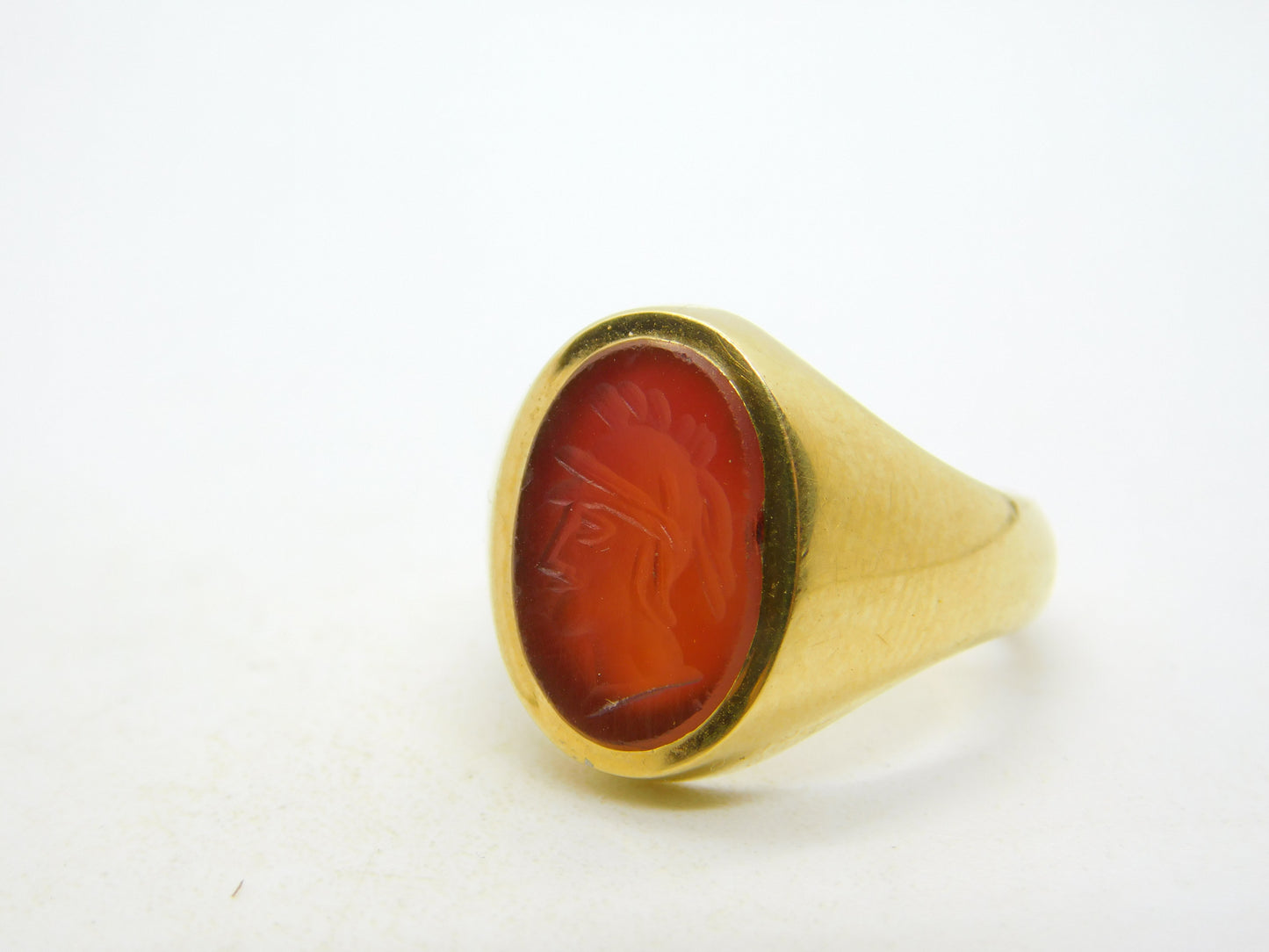 18ct Yellow Gold Carnelian Agate Centurion Intaglio Signet Ring Vintage 1968 London