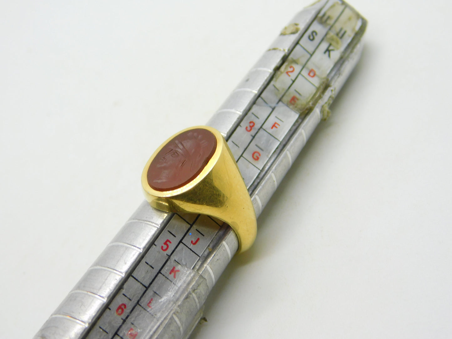 18ct Yellow Gold Carnelian Agate Centurion Intaglio Signet Ring Vintage 1968 London