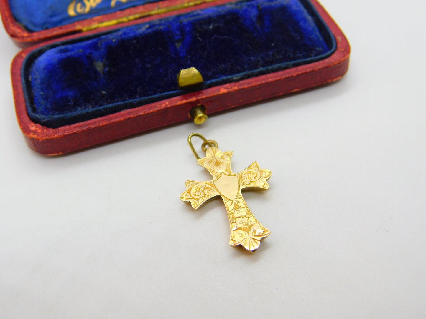 Edwardian 9ct Yellow Gold Floral Pattern Cross Pendant 1904 Birmingham Antique