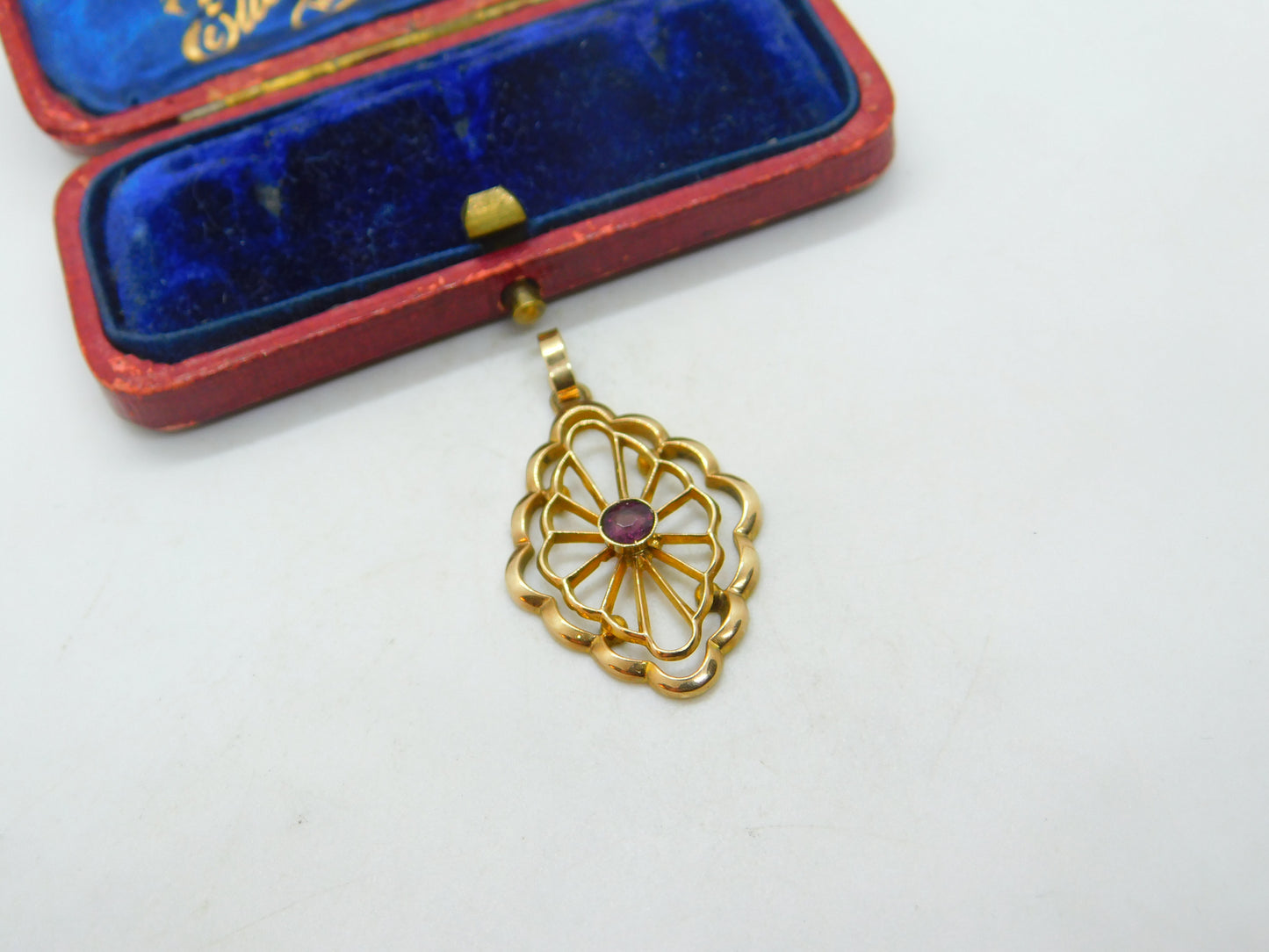 Edwardian 9ct Yellow Gold Art Nouveau Garnet Set Pendant Antique c1910