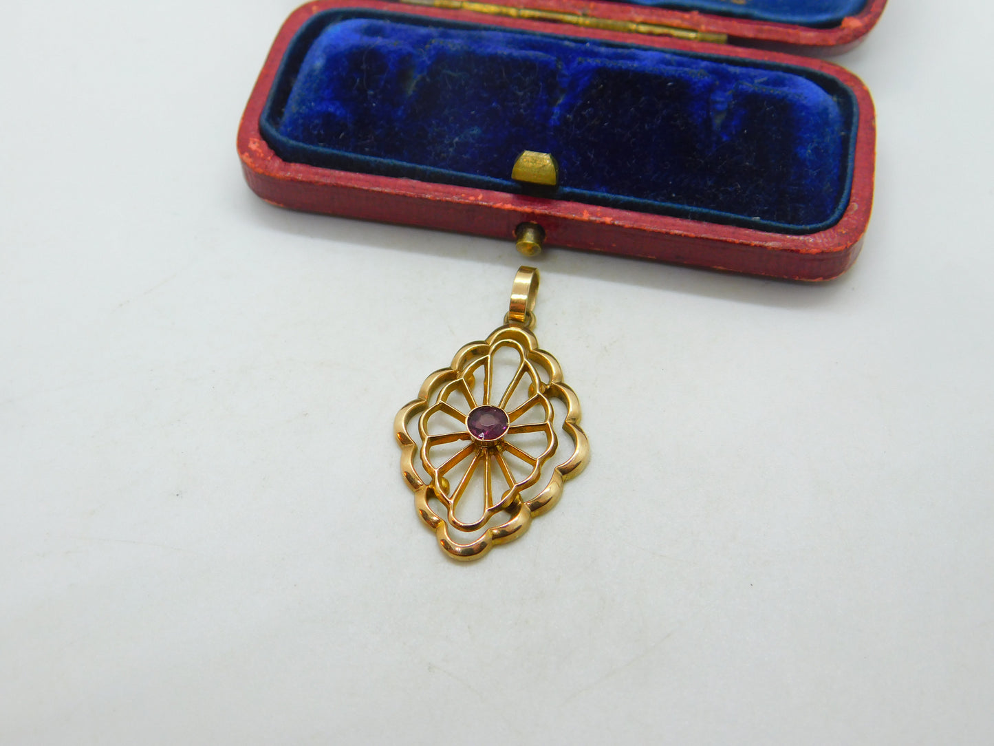 Edwardian 9ct Yellow Gold Art Nouveau Garnet Set Pendant Antique c1910