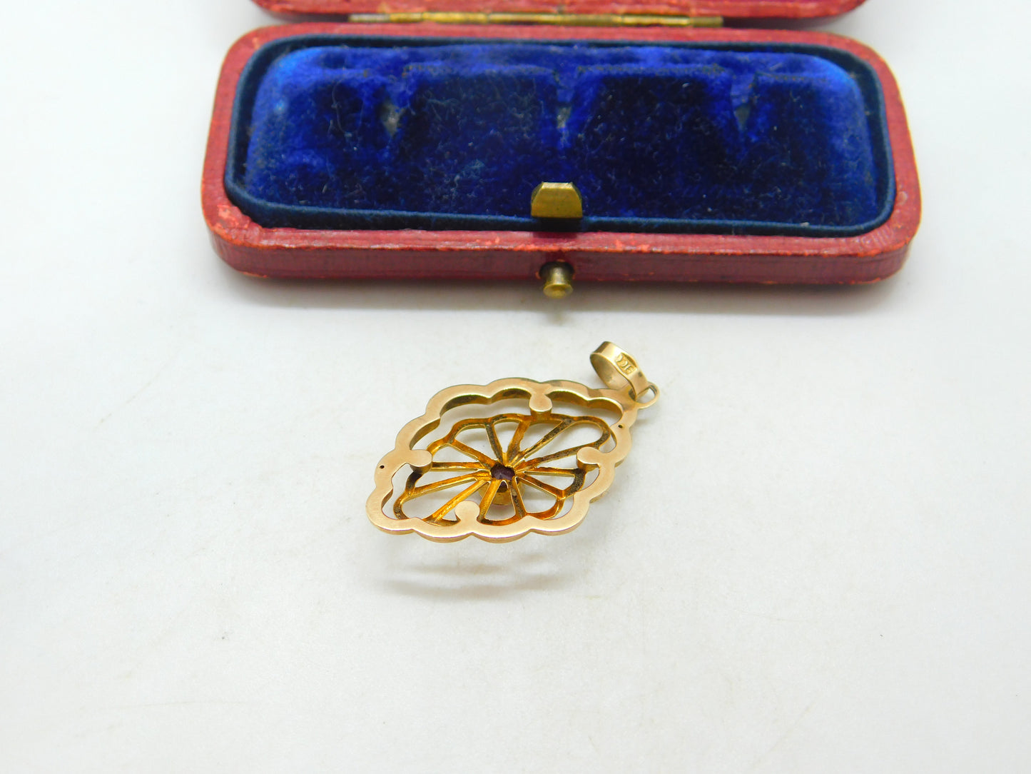 Edwardian 9ct Yellow Gold Art Nouveau Garnet Set Pendant Antique c1910