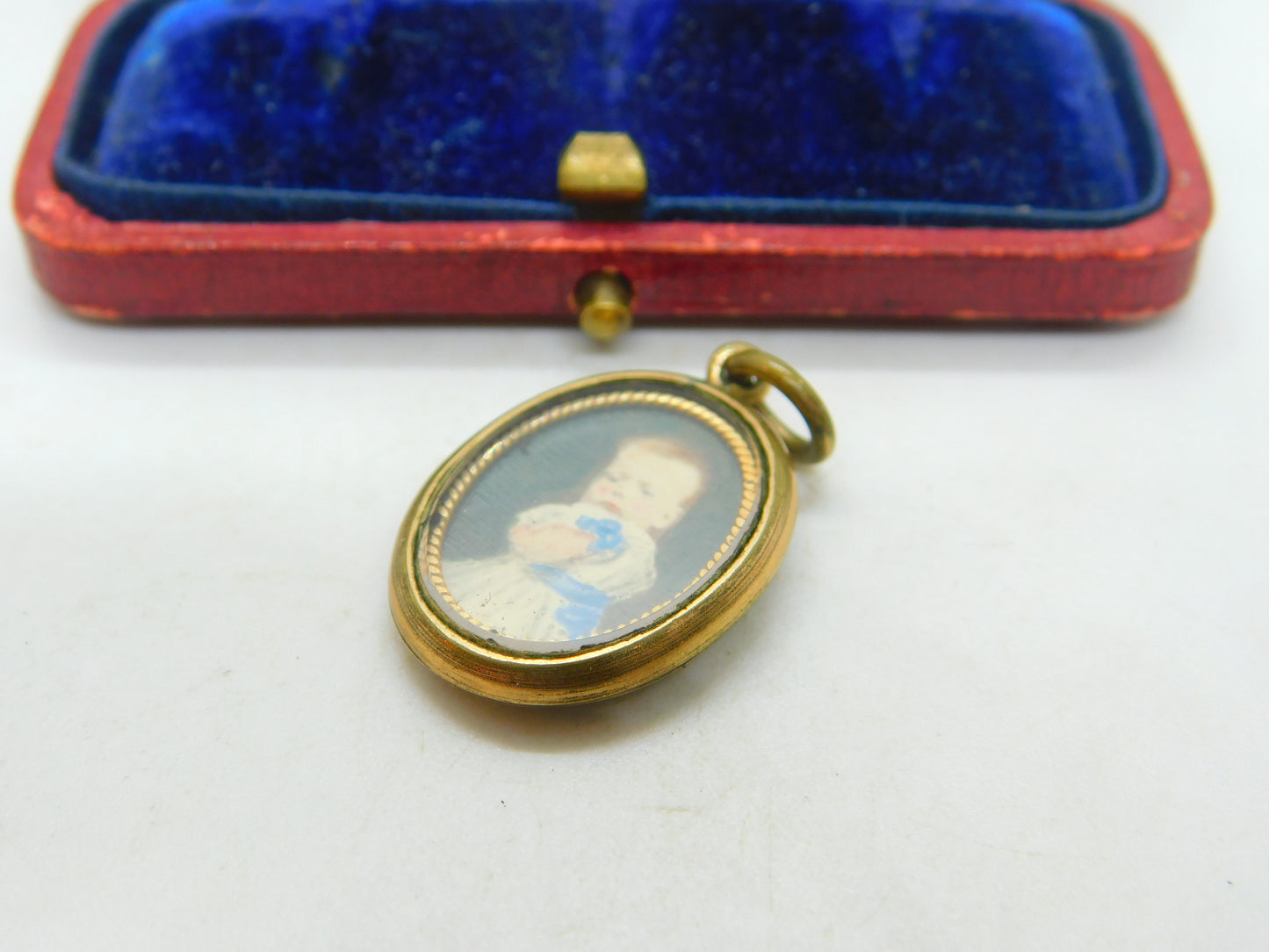 Victorian 9ct Gold & Enamel 'In Memory Of' Watercolour Miniature Locket Antique