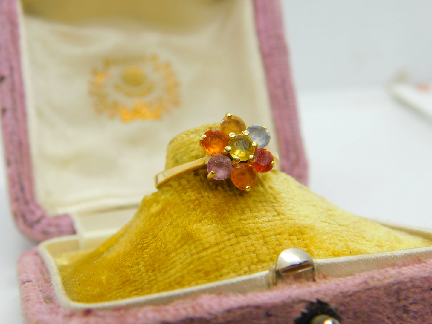 18ct Yellow Gold & Coloured Sapphire Floral Cluster Ring Vintage c1970