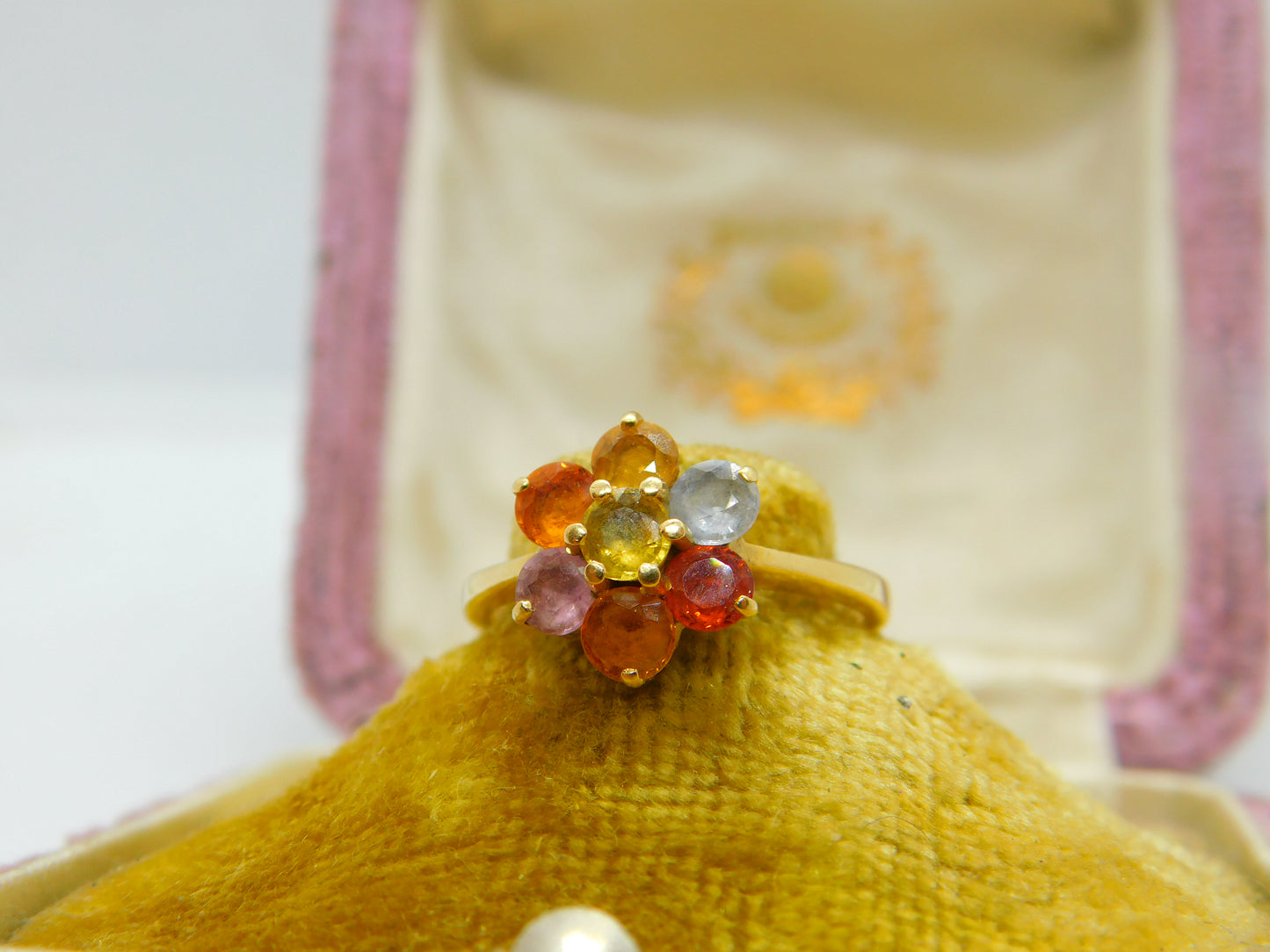 18ct Yellow Gold & Coloured Sapphire Floral Cluster Ring Vintage c1970