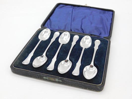 Boxed Set of Scottish Victorian Reverse Fiddle Pattern Tea Spoons 1882 Edinburgh