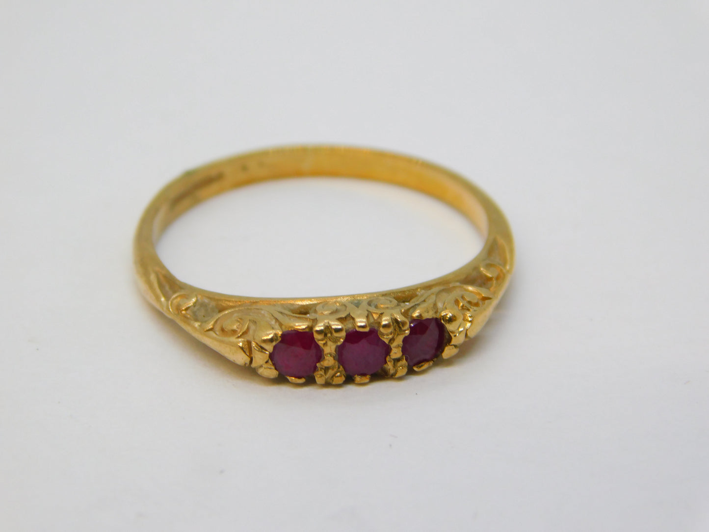 9ct Yellow Gold Three-Stone Ruby Set Dress Ring Vintage c1980 Birmingham