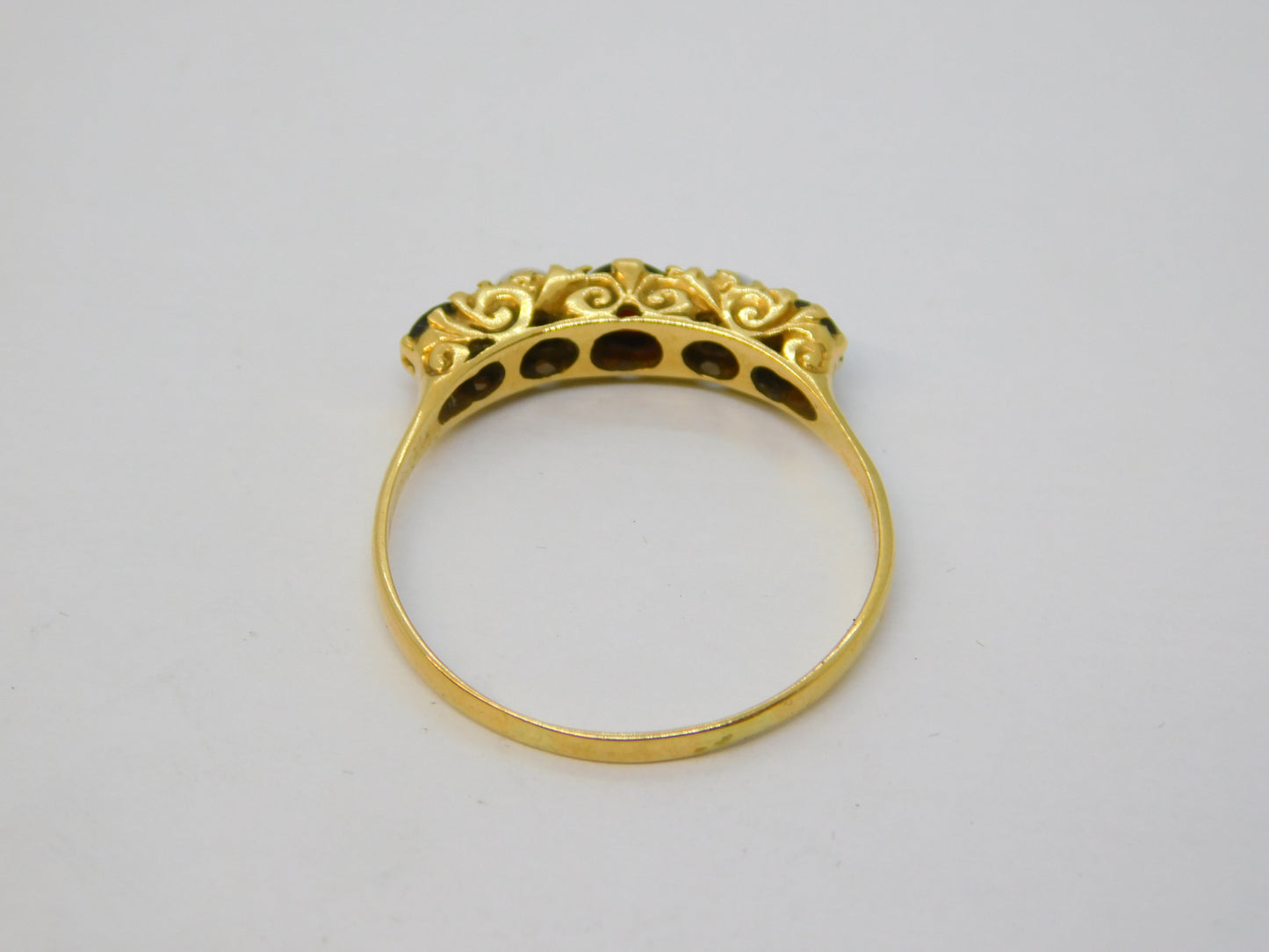 18ct Yellow Gold, Bohemian Garnet & Opal Five-Stone Ring Vintage c1970