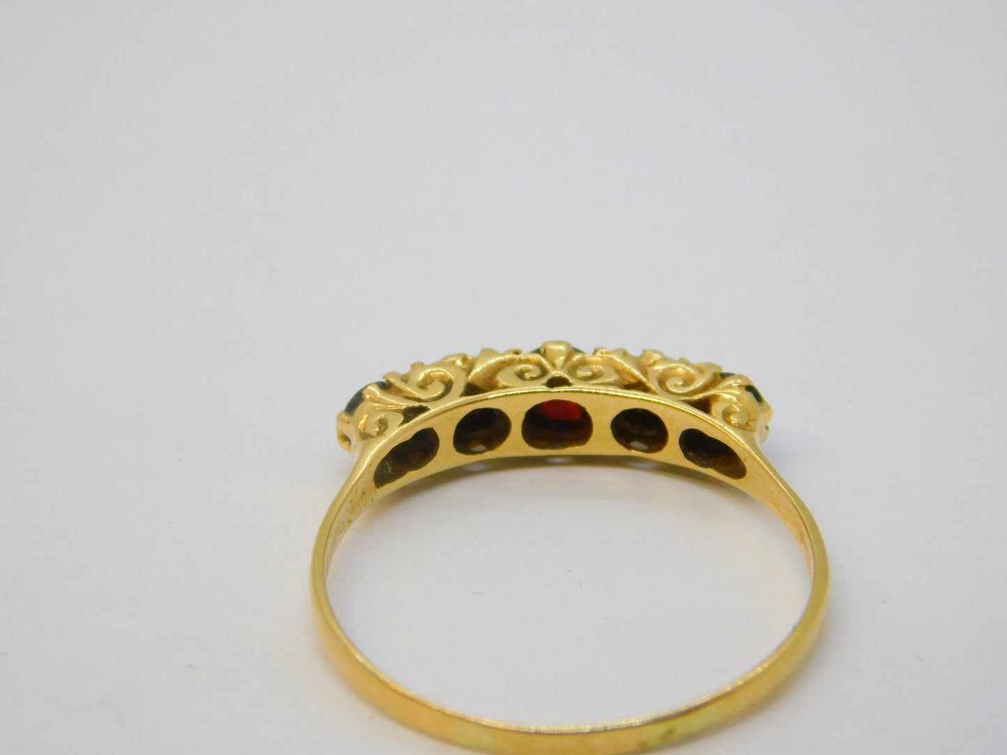18ct Yellow Gold, Bohemian Garnet & Opal Five-Stone Ring Vintage c1970