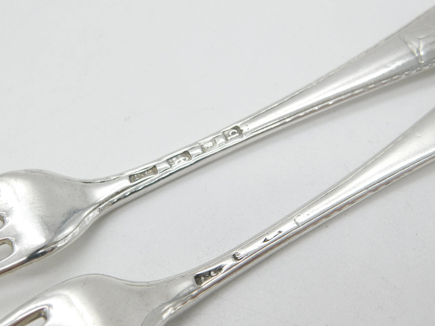 Pair of Georgian Sterling Silver Shell Pattern Feather Forks 1777 London Antique