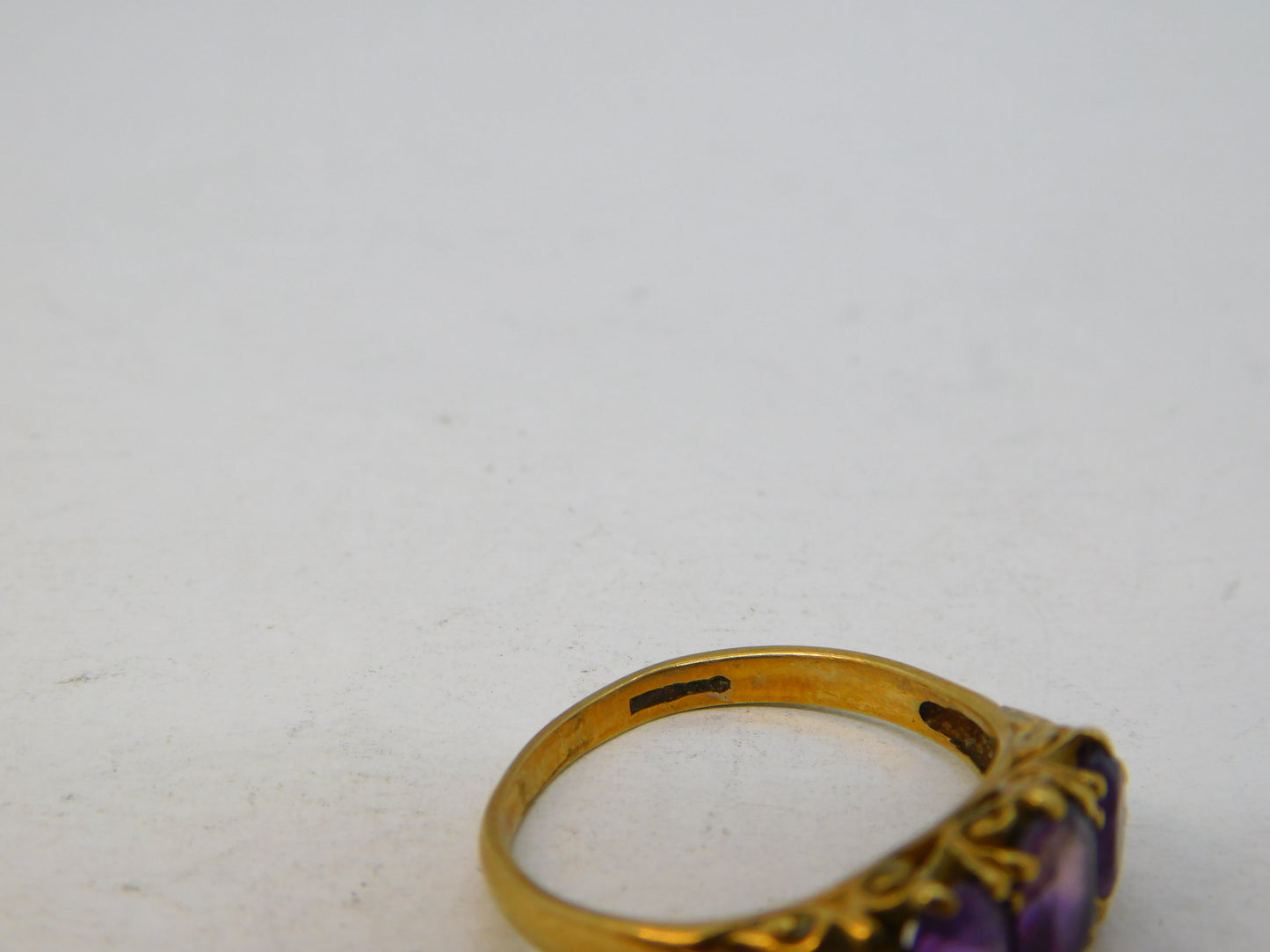 9ct Yellow Gold Three-Stone Graduating Boat Ring Vintage c1970