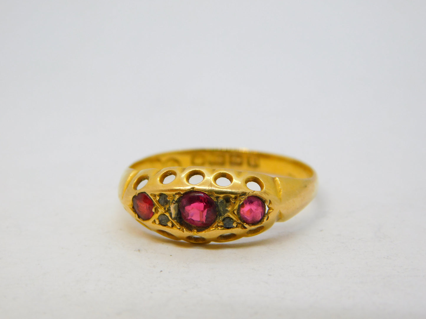 Victorian 18ct Yellow Gold, Garnet & Diamond Boat Ring Antique 1891 Birmingham
