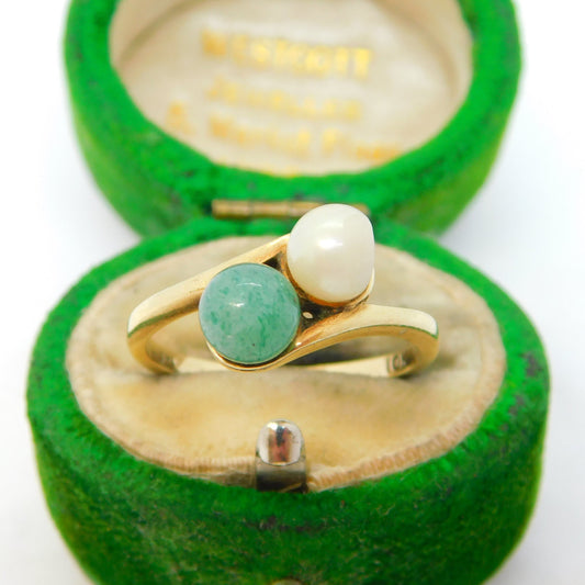 10ct Yellow Gold, Jade & Pearl Toi et Moi Crossover Ring Vintage c1970