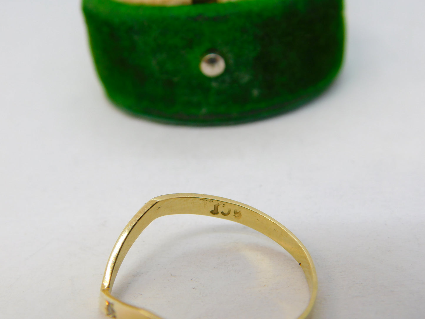 9ct Yellow Gold & Diamond Set Wishbone Dress Ring Vintage c1970